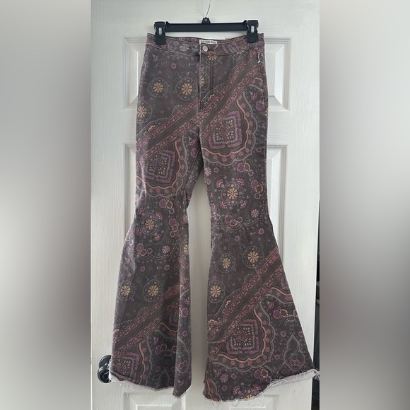We The Free Just Float On Printed Flare Jeans “Chocolate Combo” size 27 - Picture 2 of 4